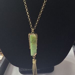 Elegant Green and Gold Tone Pendant Necklace